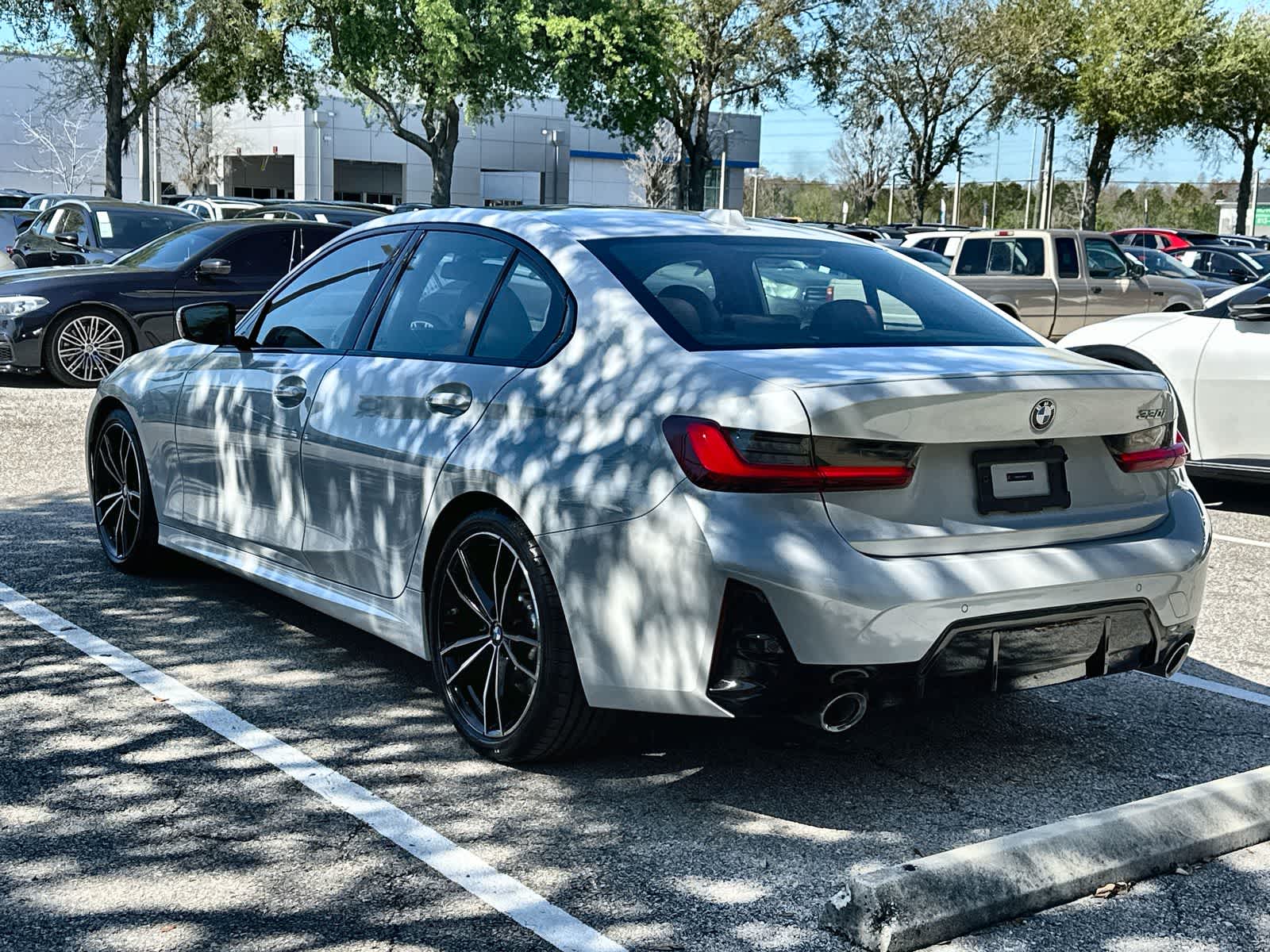 Thumbnail: 2023 BMW 3 Series - 6