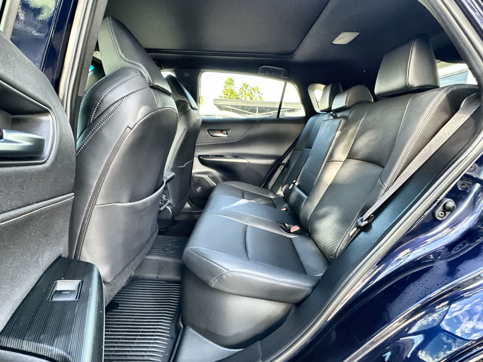 Thumbnail: 2024 Toyota Venza - 14