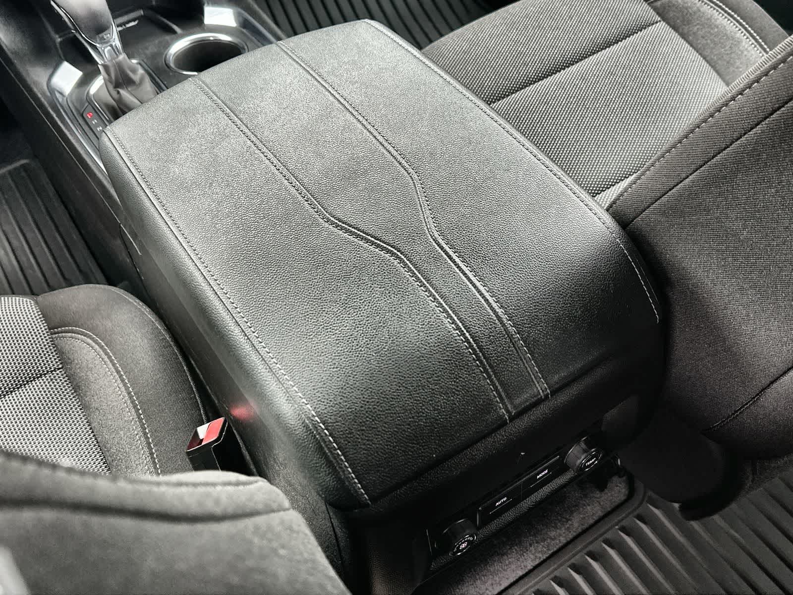 Thumbnail: 2023 Chevrolet Traverse - 22