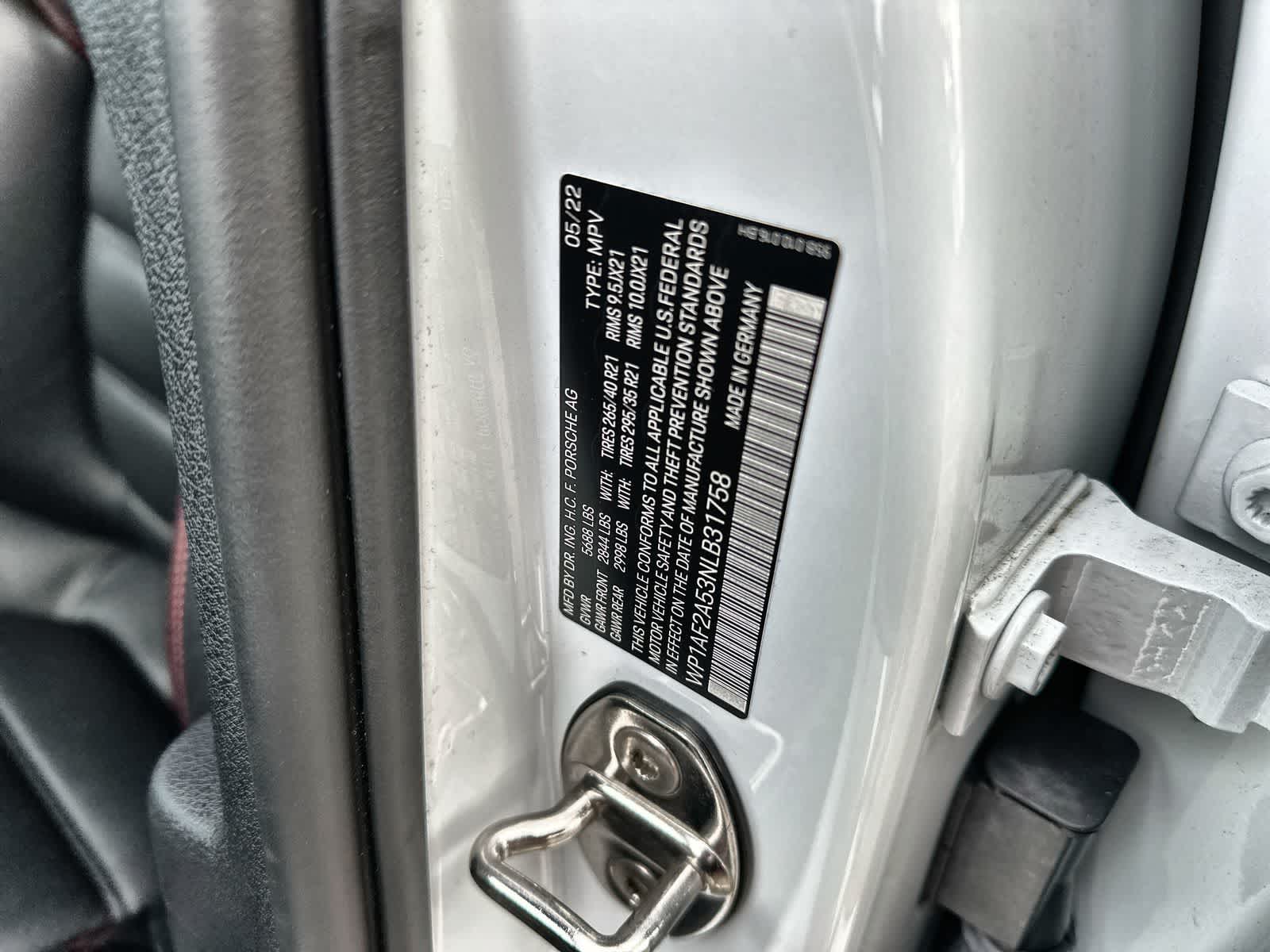 Thumbnail: 2022 Porsche Macan - 21