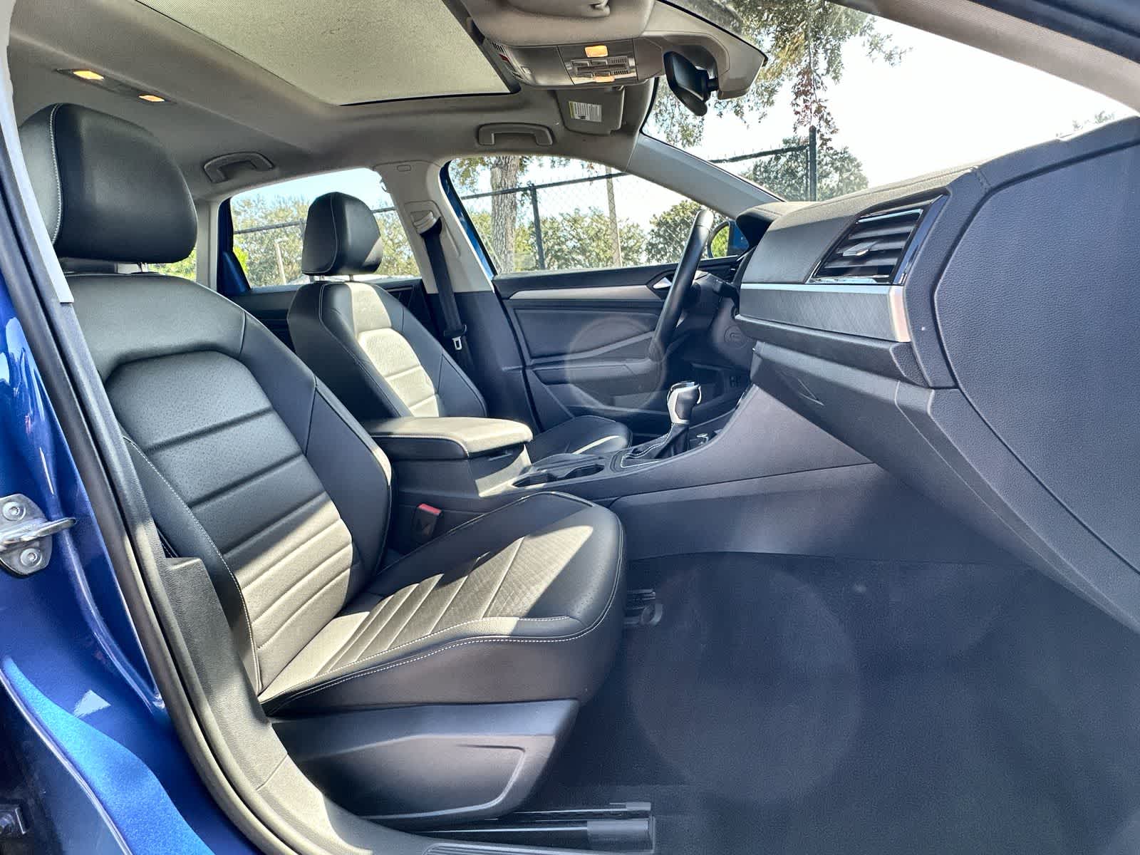 Thumbnail: 2024 Volkswagen Jetta - 14