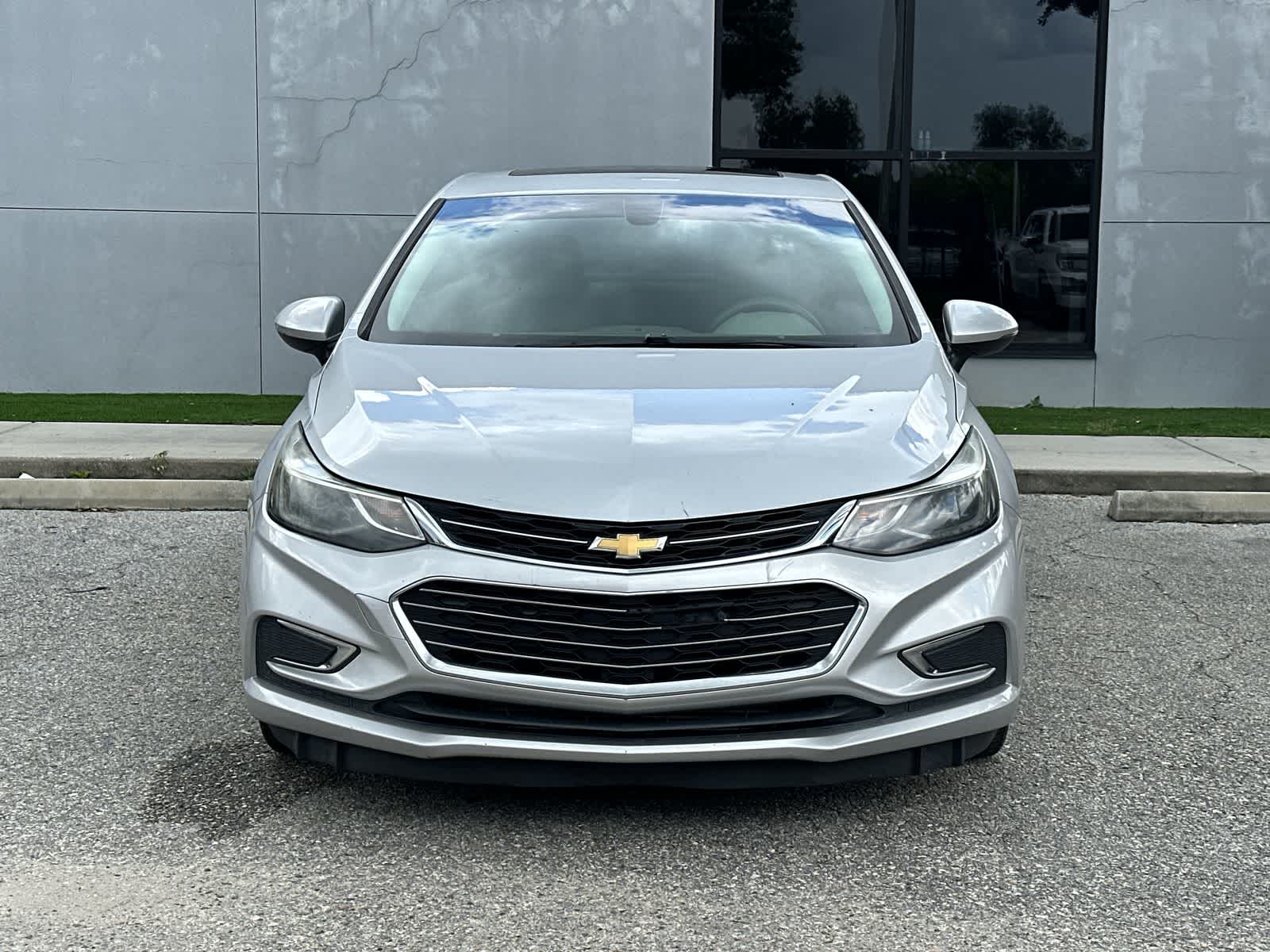 Thumbnail: 2017 Chevrolet Cruze - 6