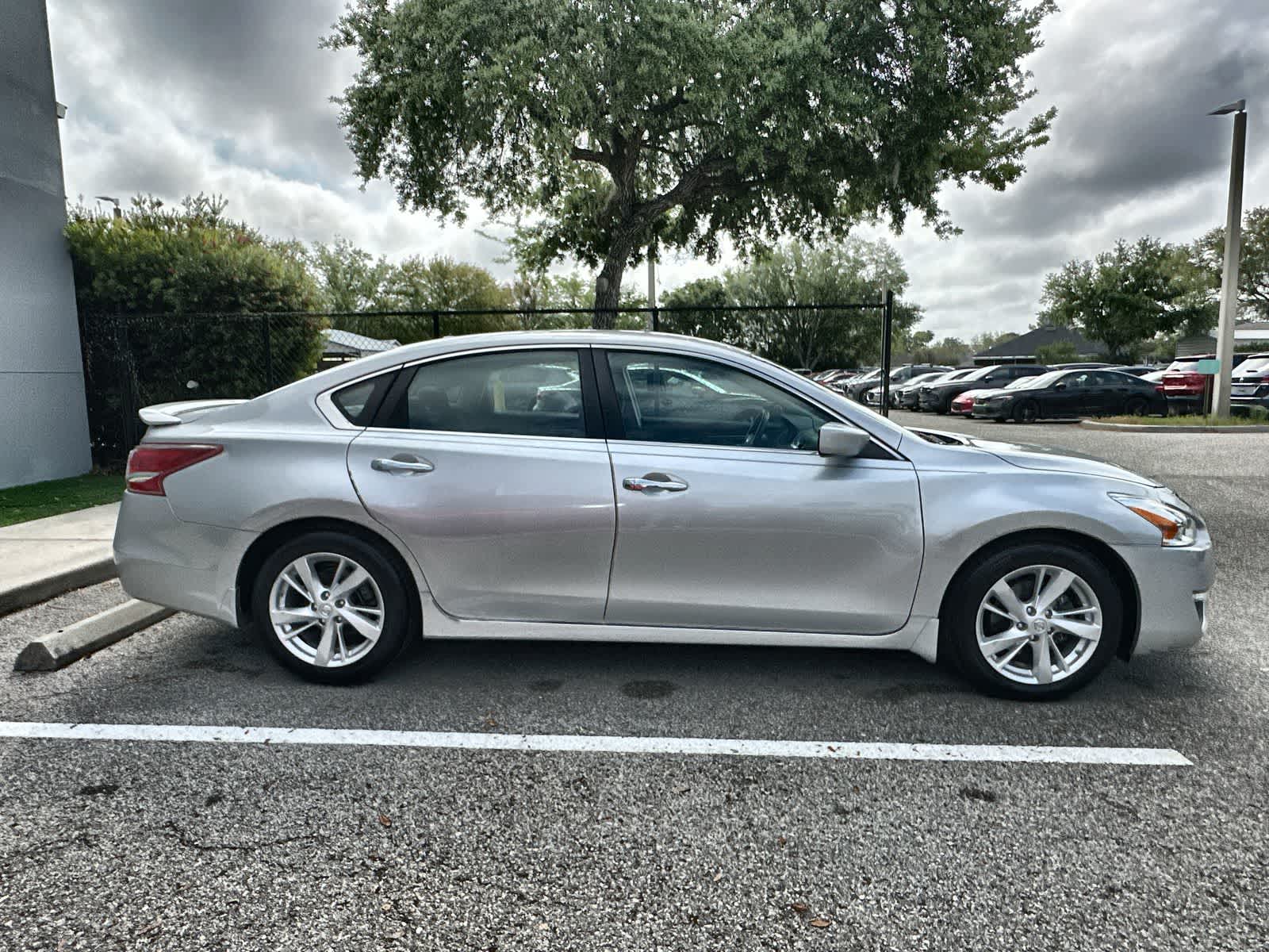 Thumbnail: 2013 Nissan Altima - 10