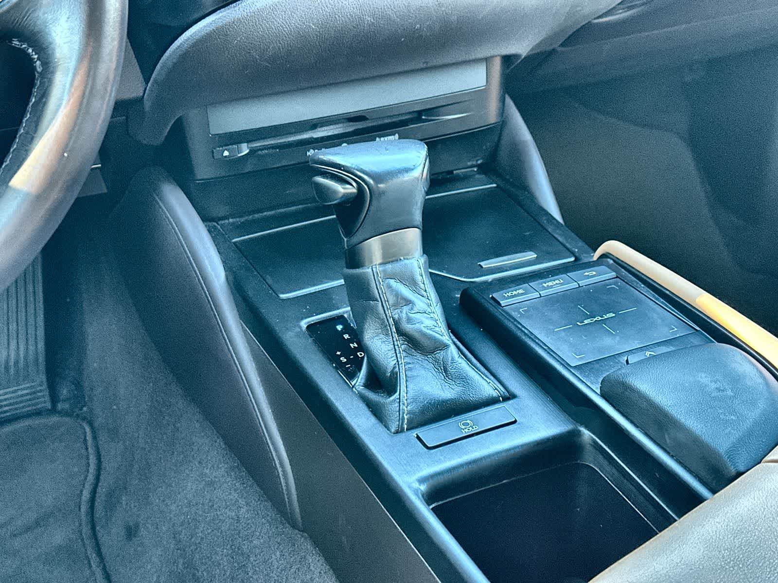 Thumbnail: 2019 Lexus ES - 15