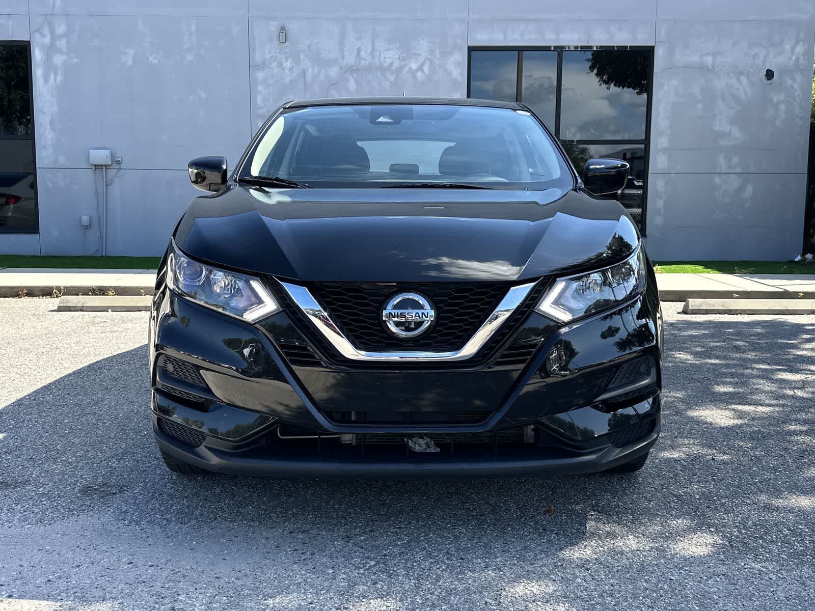 Thumbnail: 2020 Nissan Rogue Sport - 6