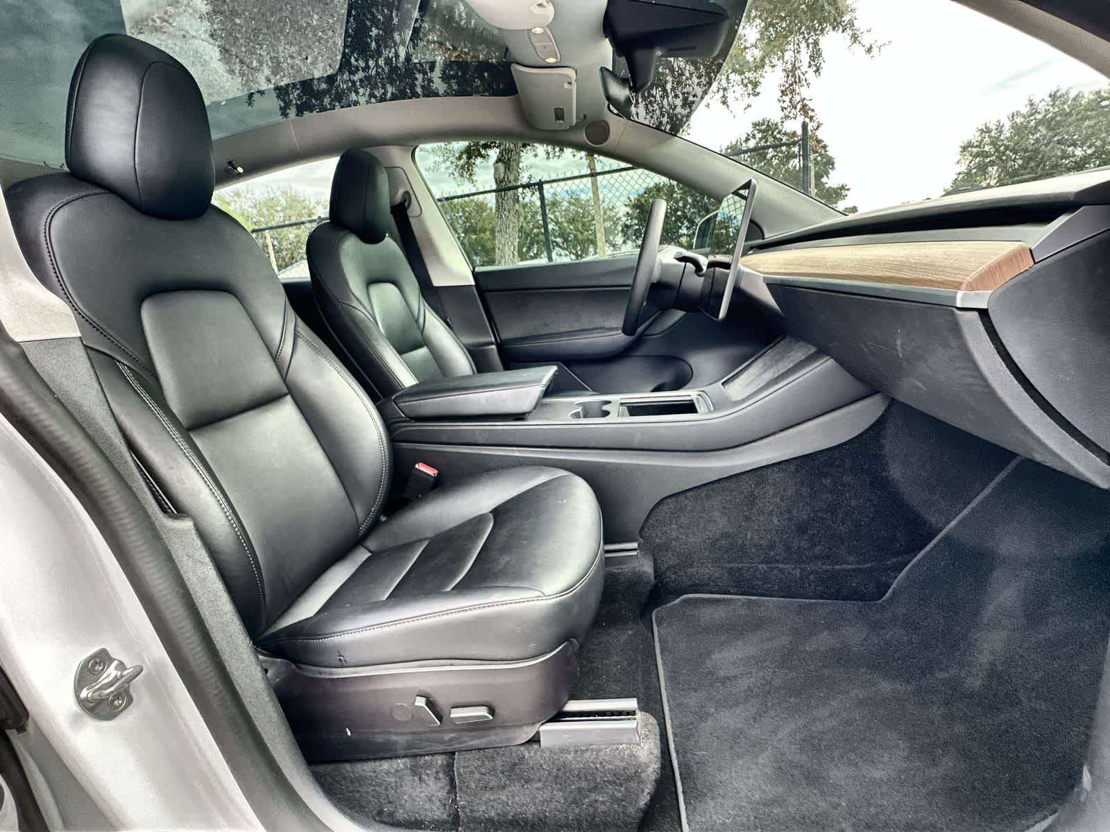 Thumbnail: 2022 Tesla Model Y - 14