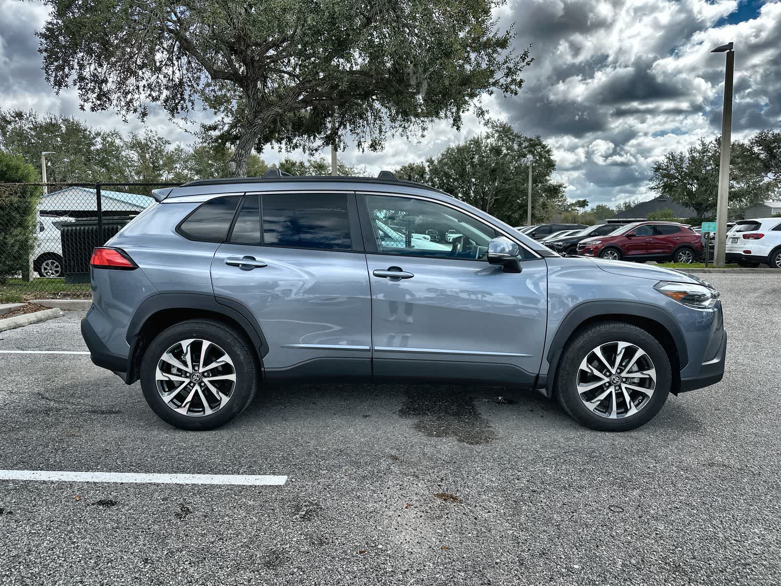 Thumbnail: 2022 Toyota Corolla Cross - 10