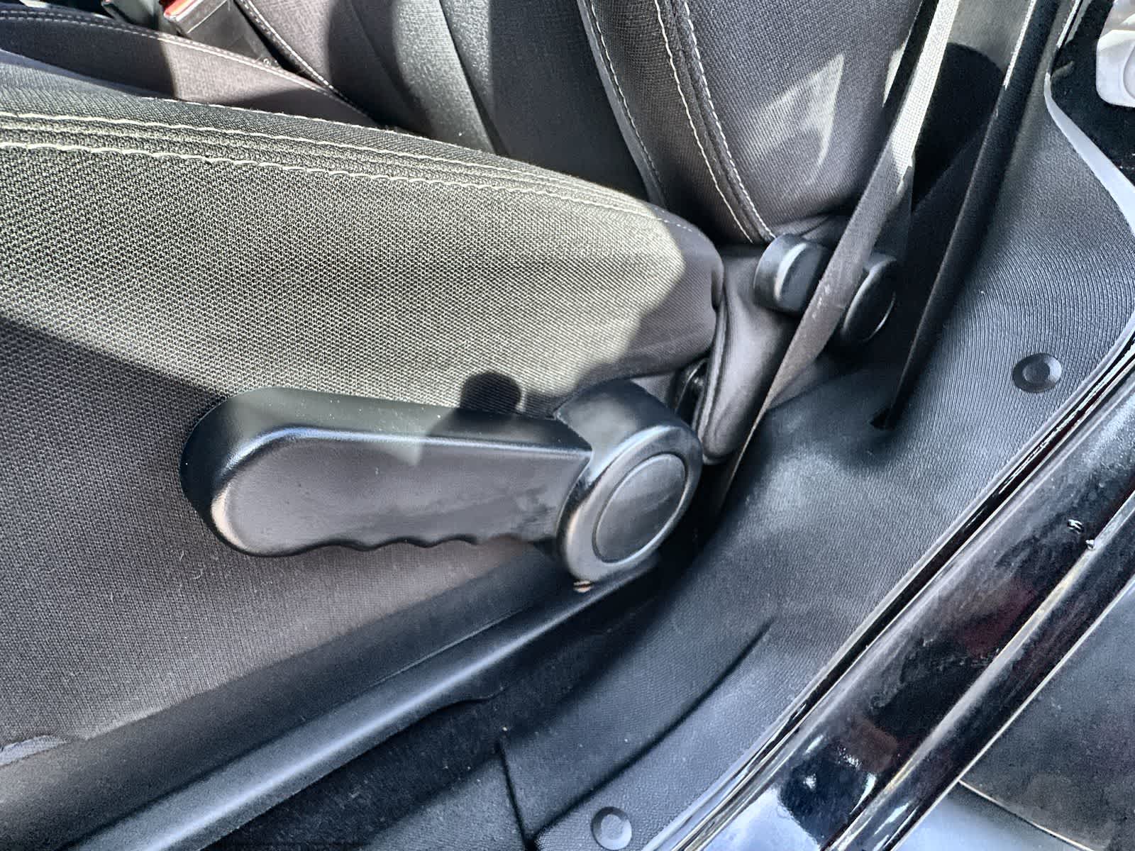 Thumbnail: 2015 Jeep Wrangler - 13