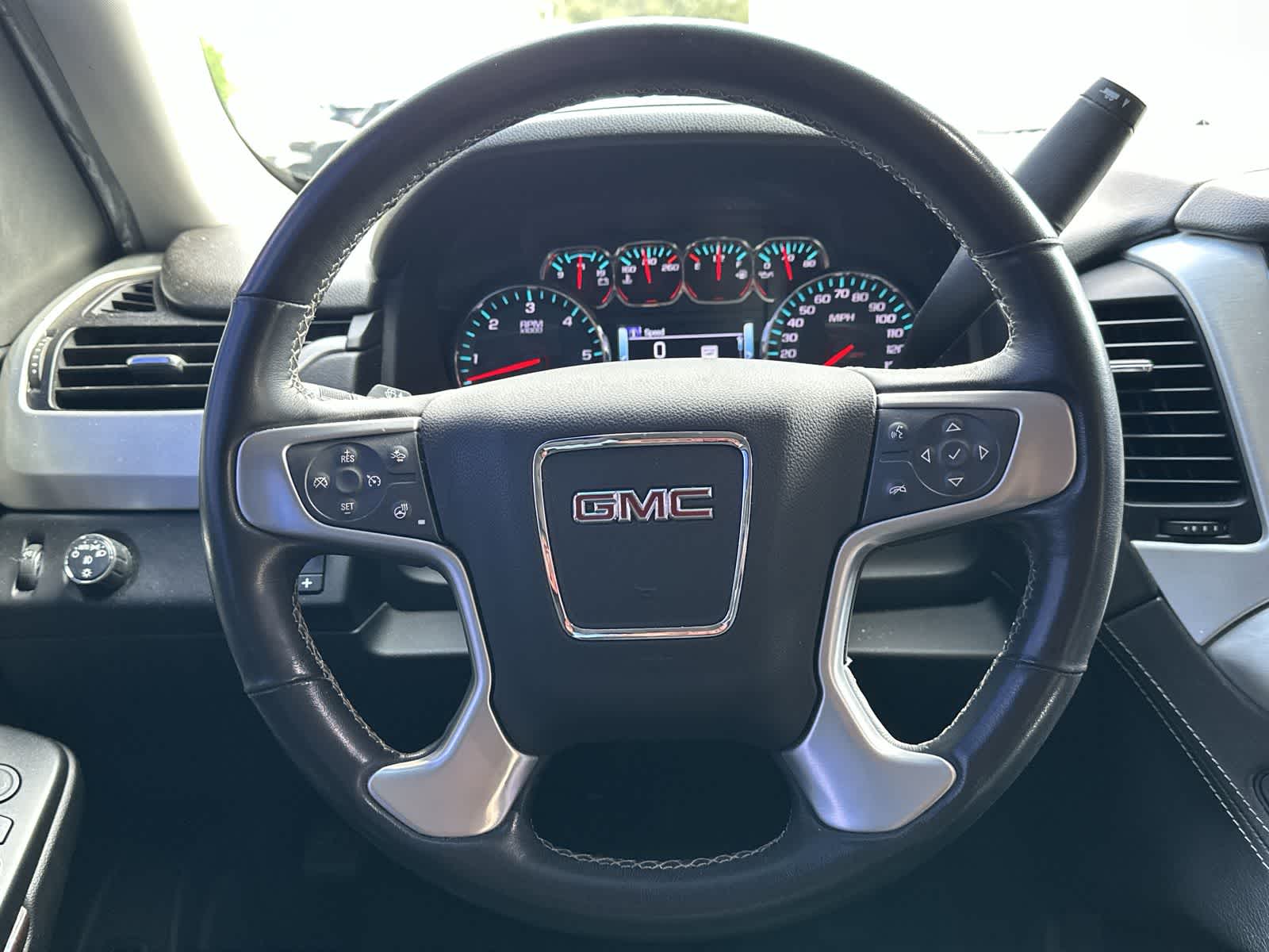 Thumbnail: 2019 GMC Yukon XL - 15