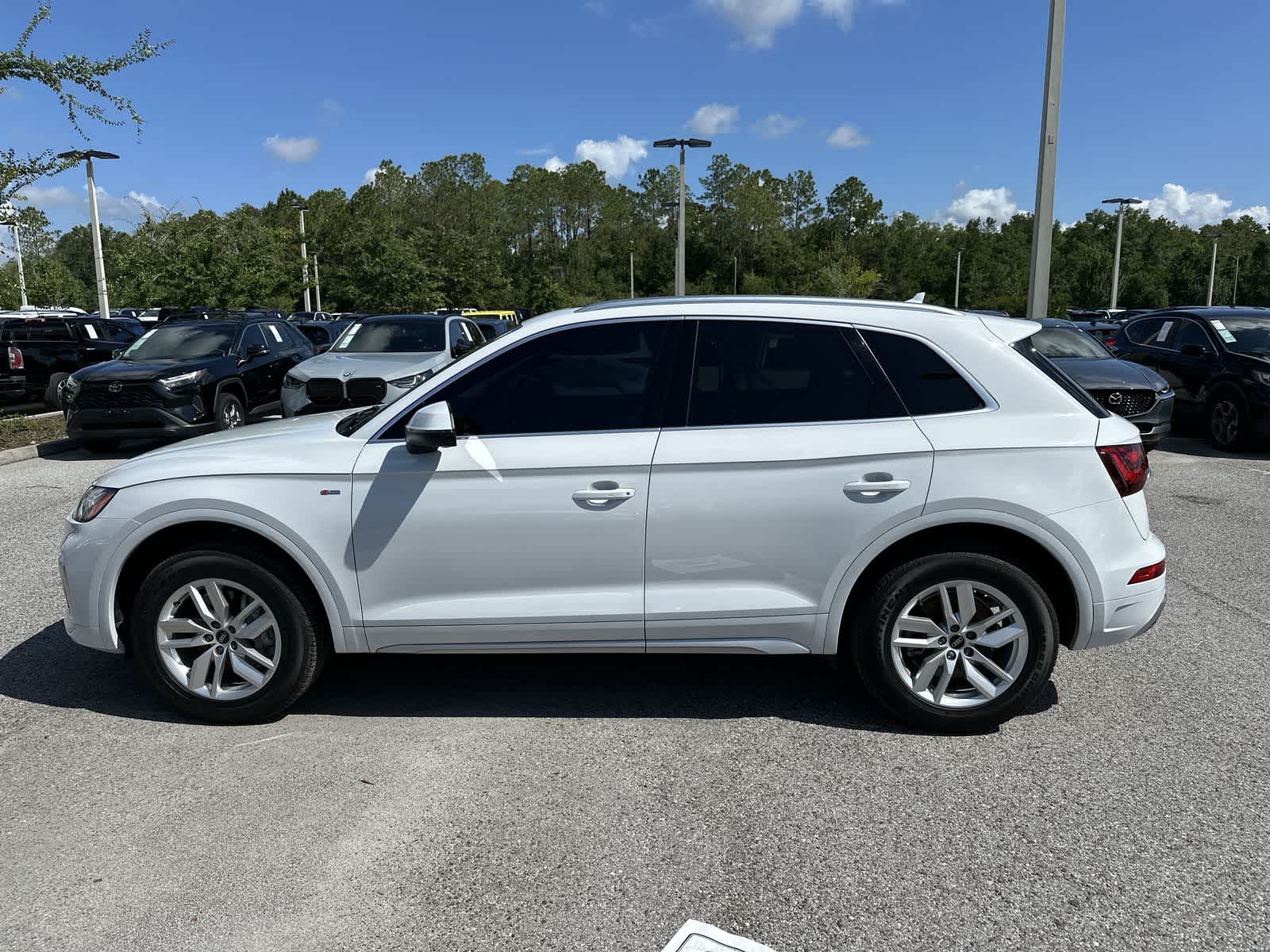 Thumbnail: 2023 Audi Q5 - 4