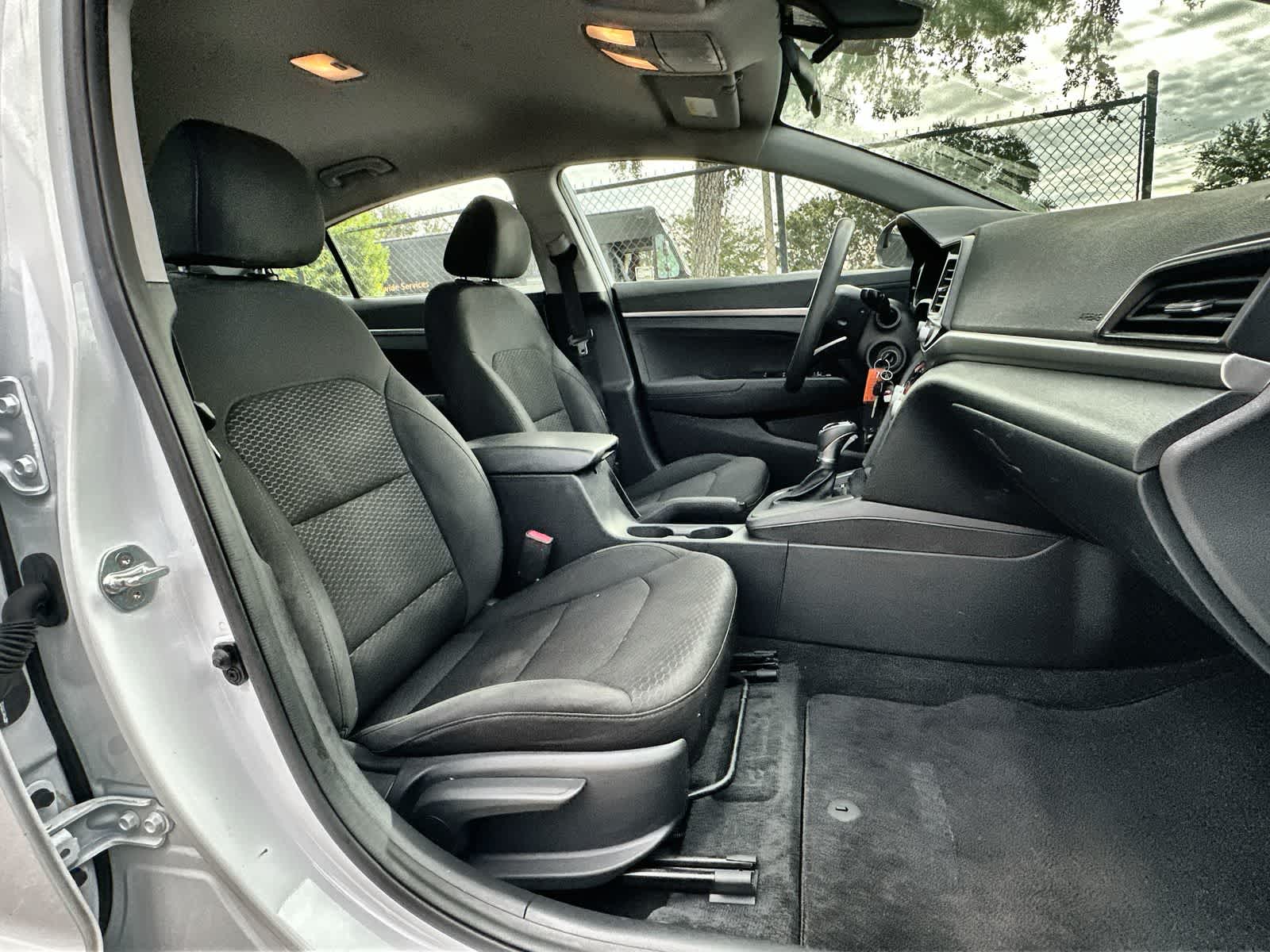 Thumbnail: 2020 Hyundai Elantra - 14