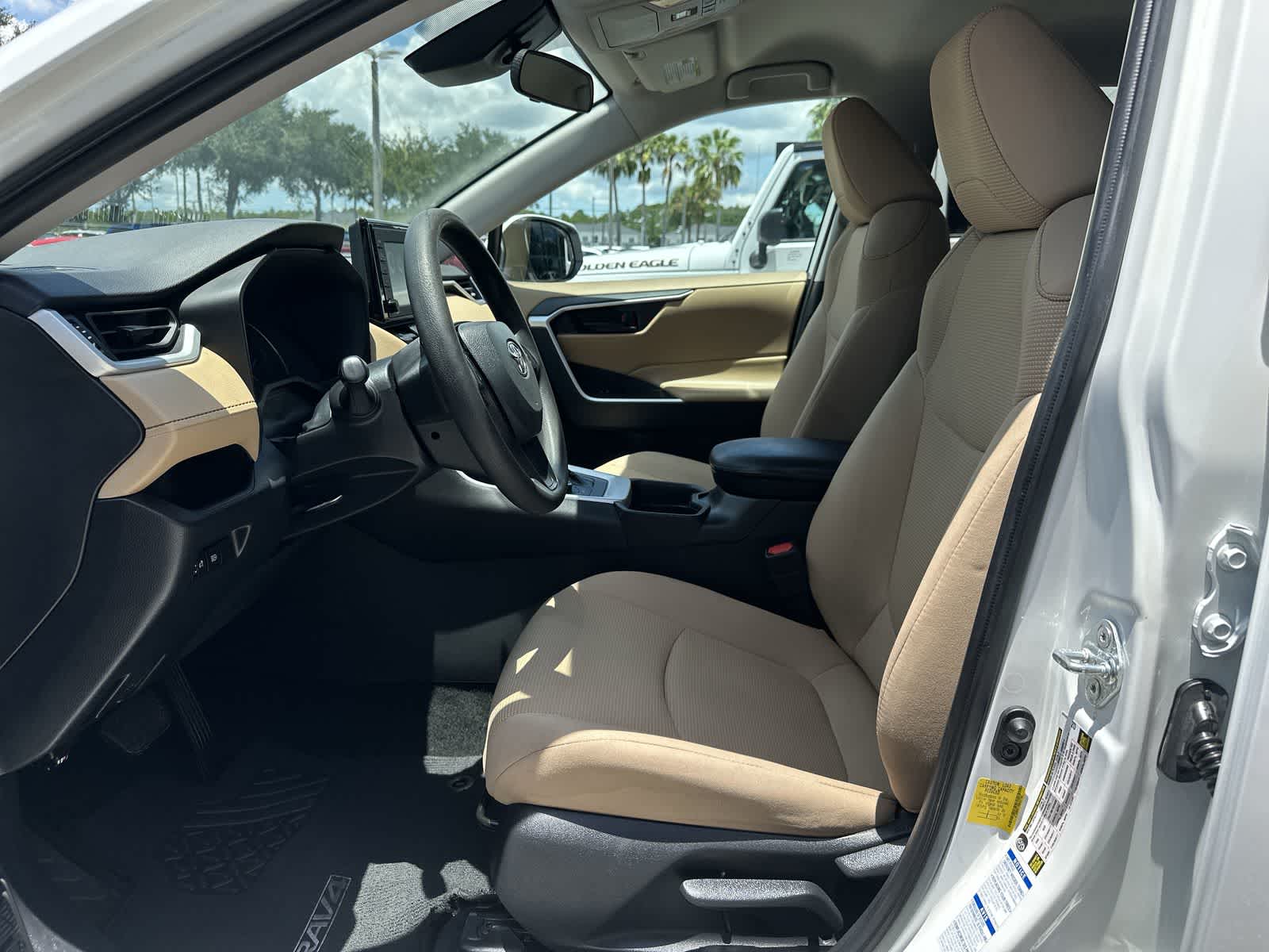 Thumbnail: 2021 Toyota RAV4 - 11