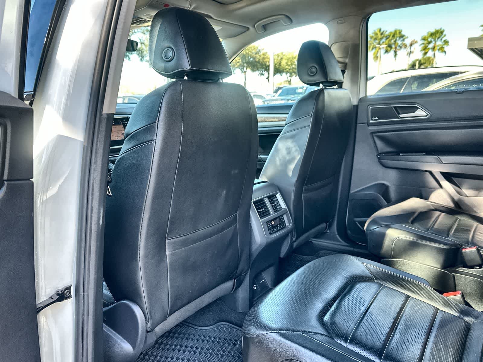 Thumbnail: 2018 Volkswagen Atlas - 12