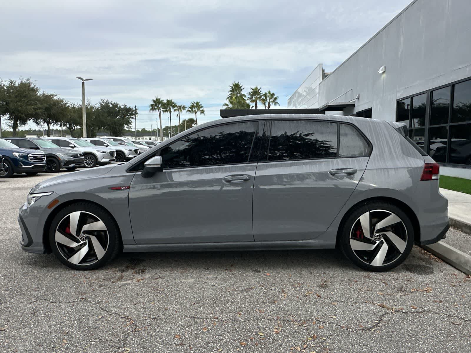 Thumbnail: 2024 Volkswagen Golf - 3