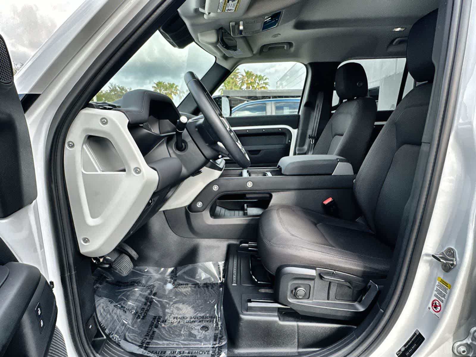 Thumbnail: 2023 Land Rover Defender - 2