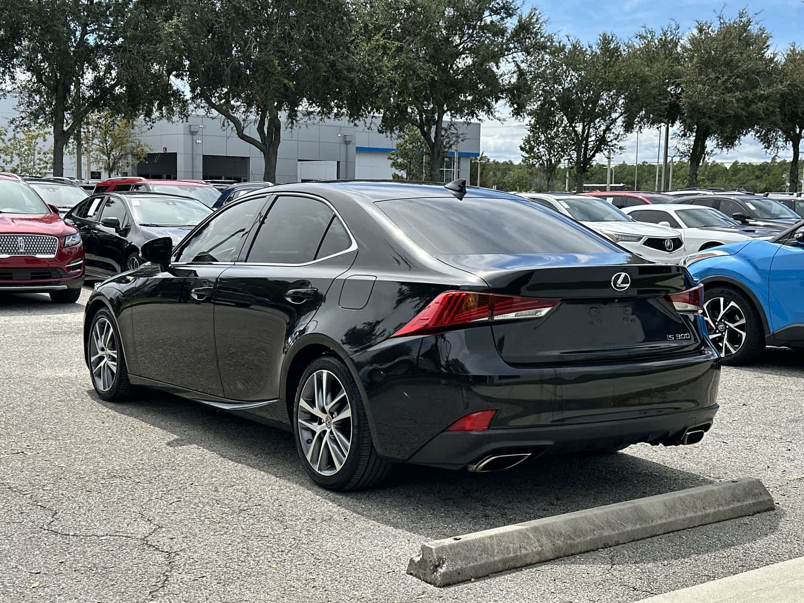 Thumbnail: 2019 Lexus IS - 4