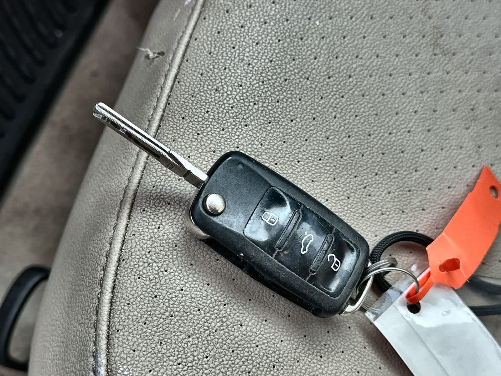 Thumbnail: 2017 Volkswagen Beetle - 20