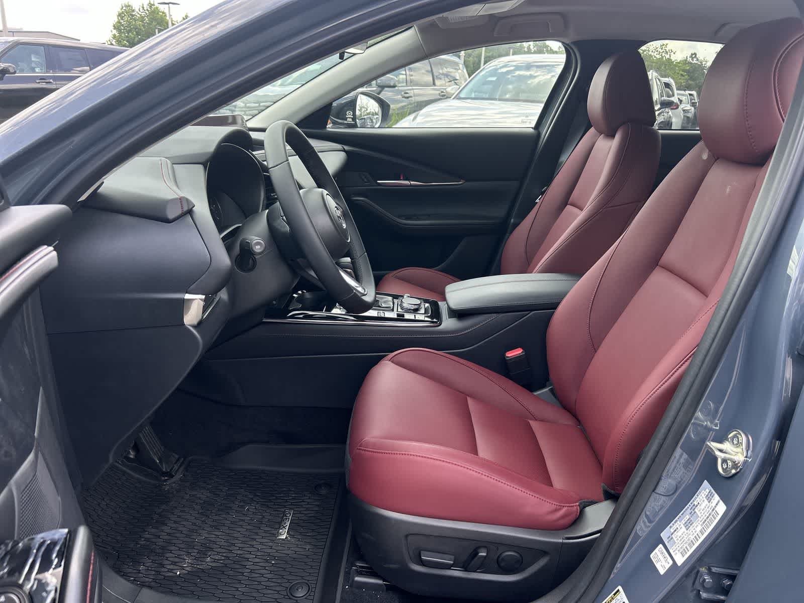 2025 Mazda CX-30 Carbon 11