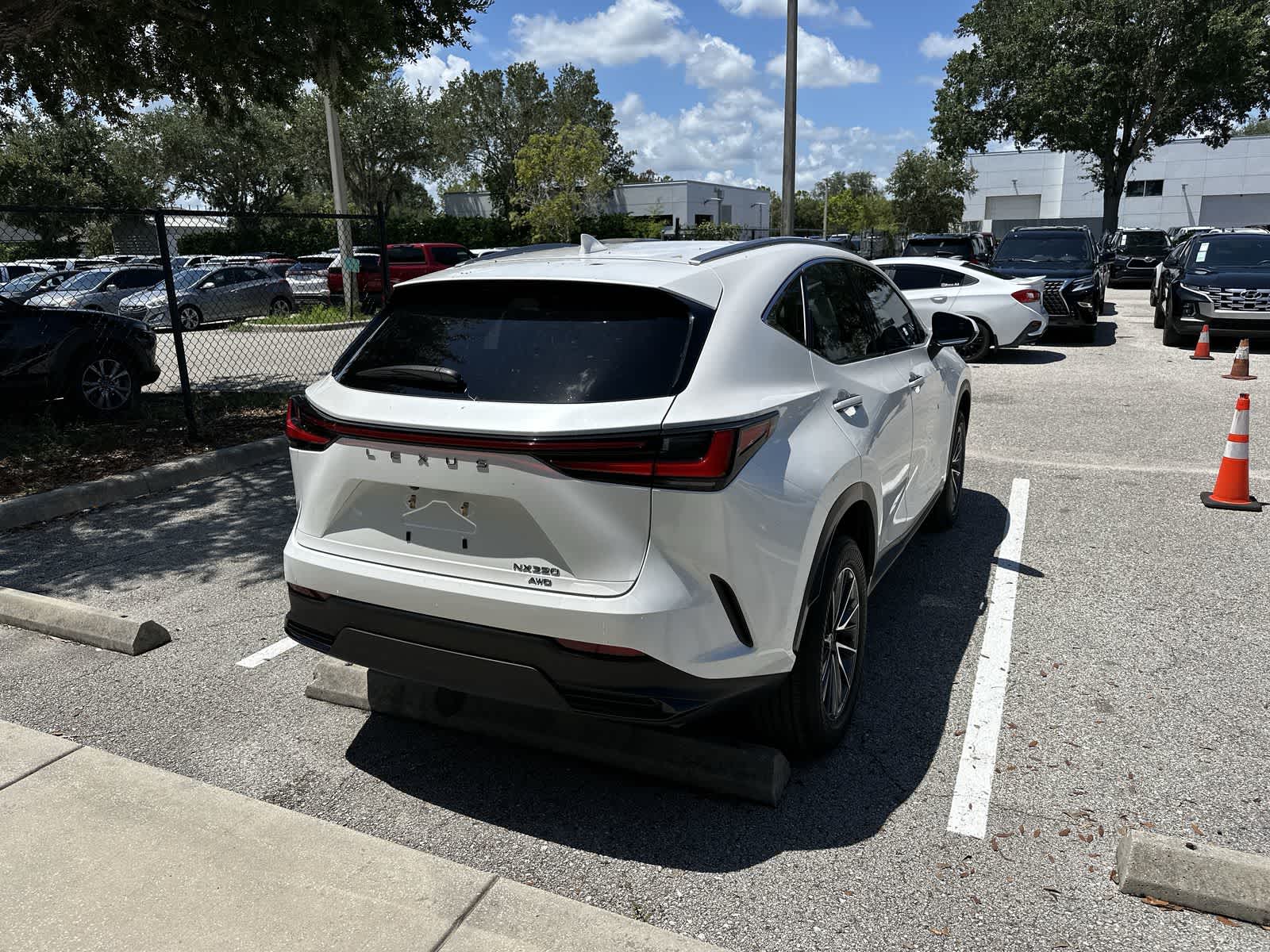 Thumbnail: 2024 Lexus ES - 7