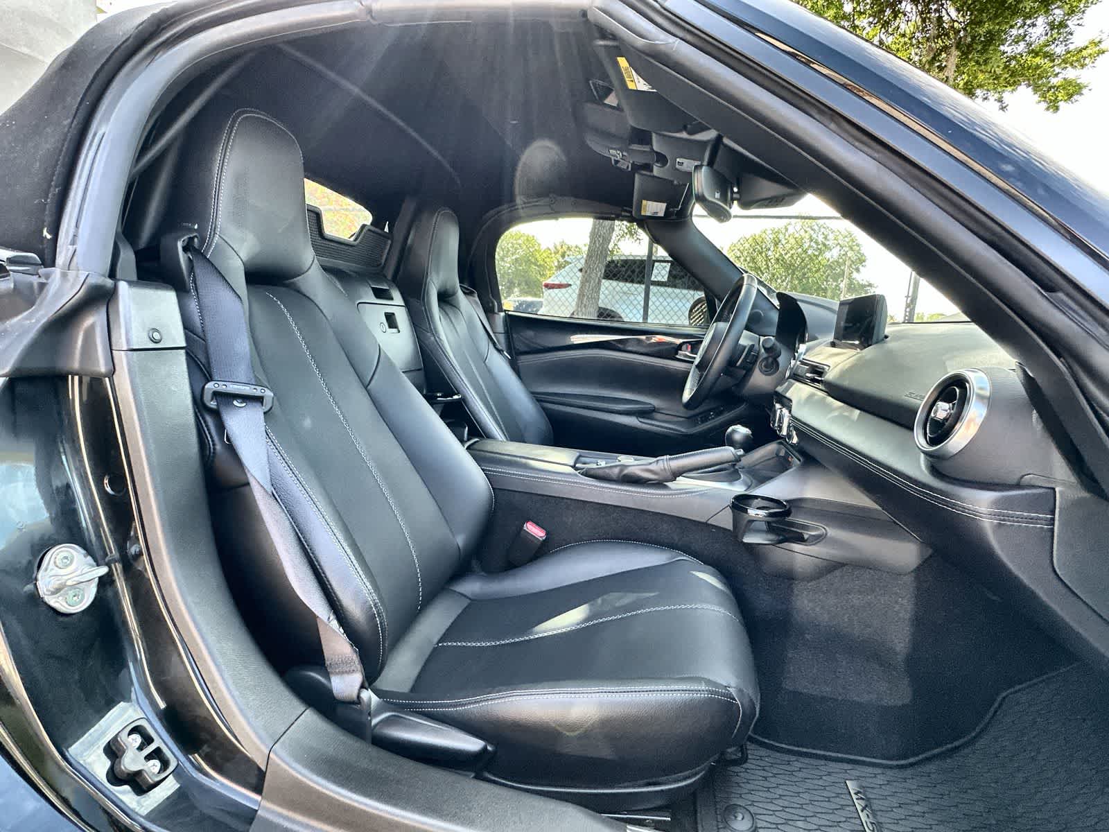 Thumbnail: 2025 Mazda MX-5 Miata - 9