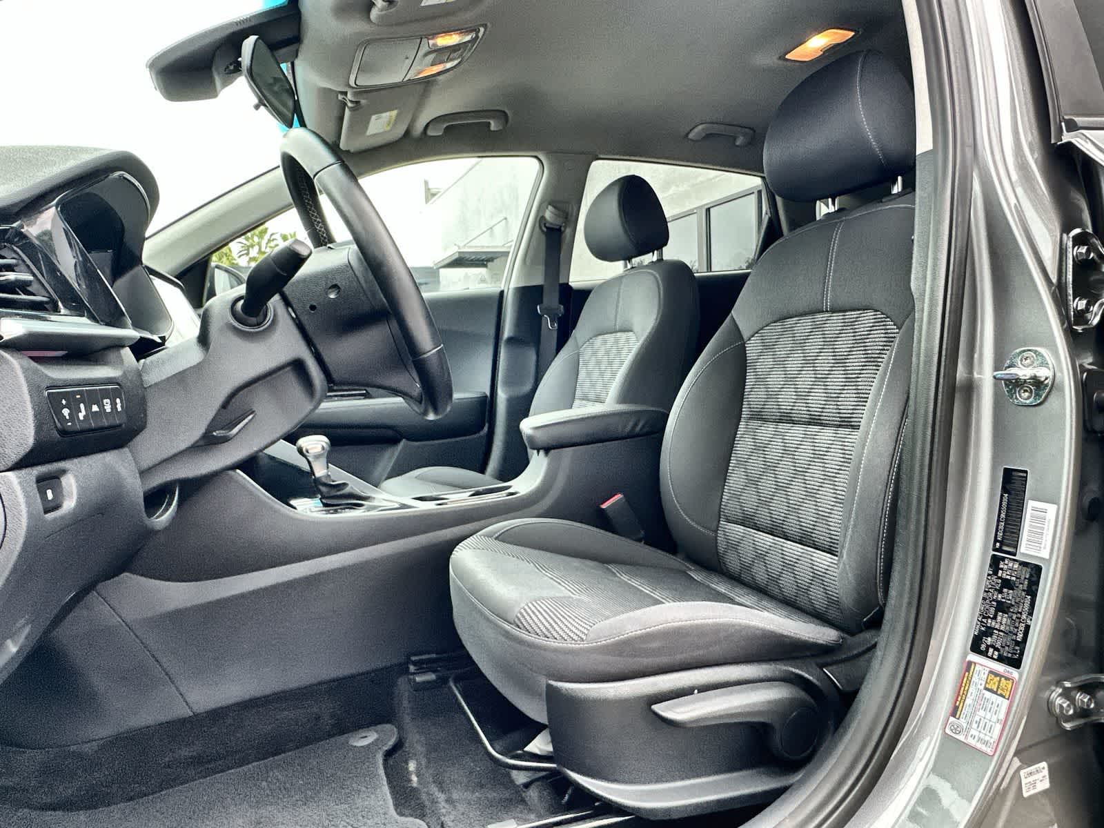 Thumbnail: 2022 Kia Niro - 11