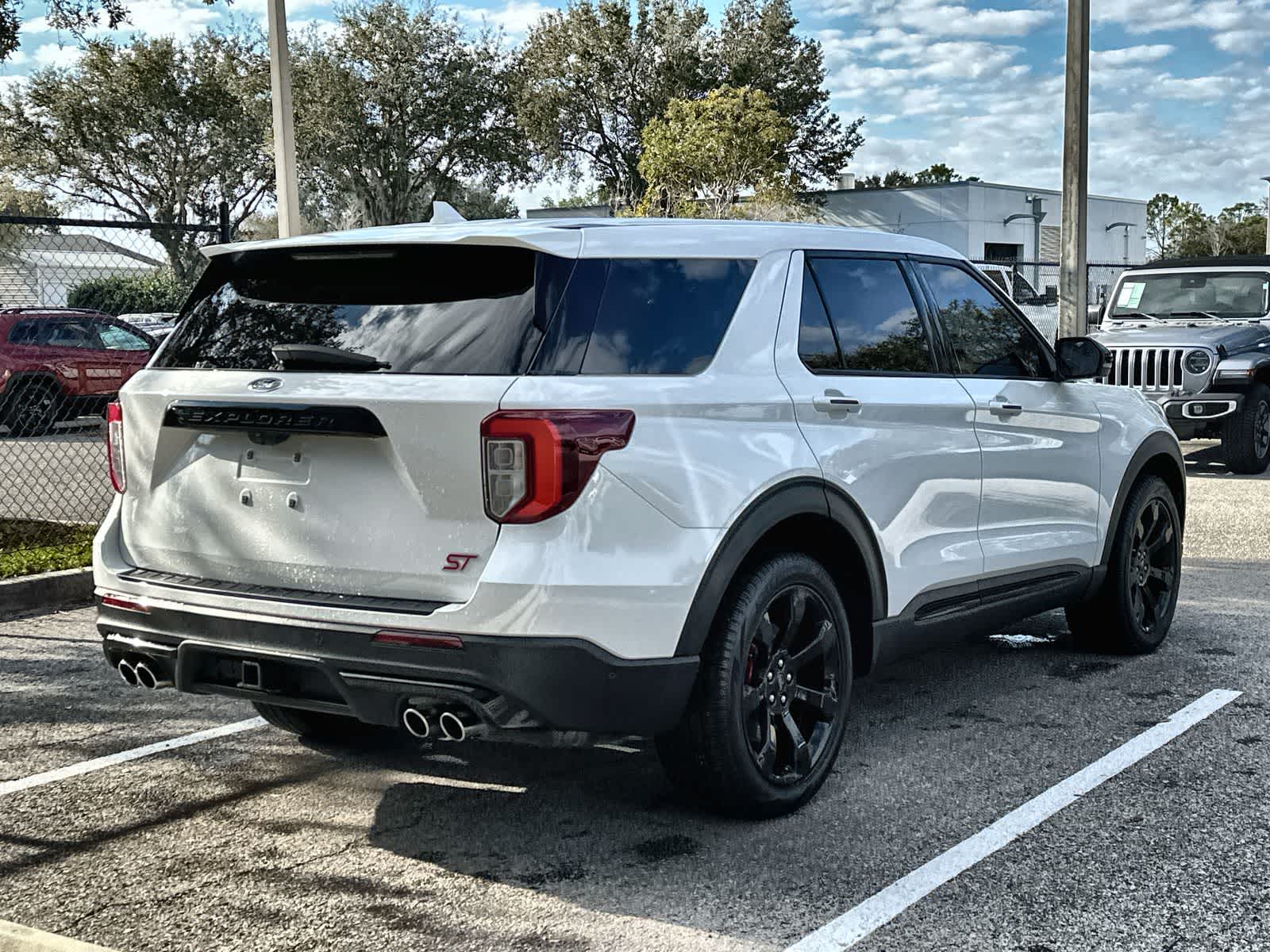 Thumbnail: 2022 Ford Explorer - 8