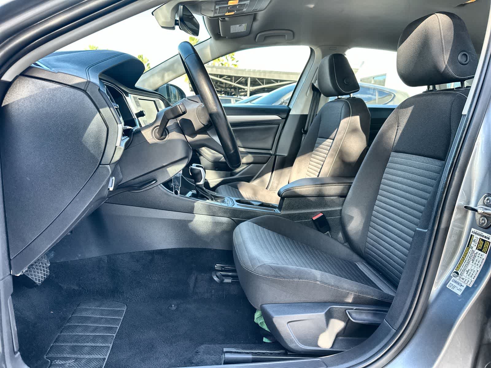 Thumbnail: 2024 Volkswagen Jetta - 11