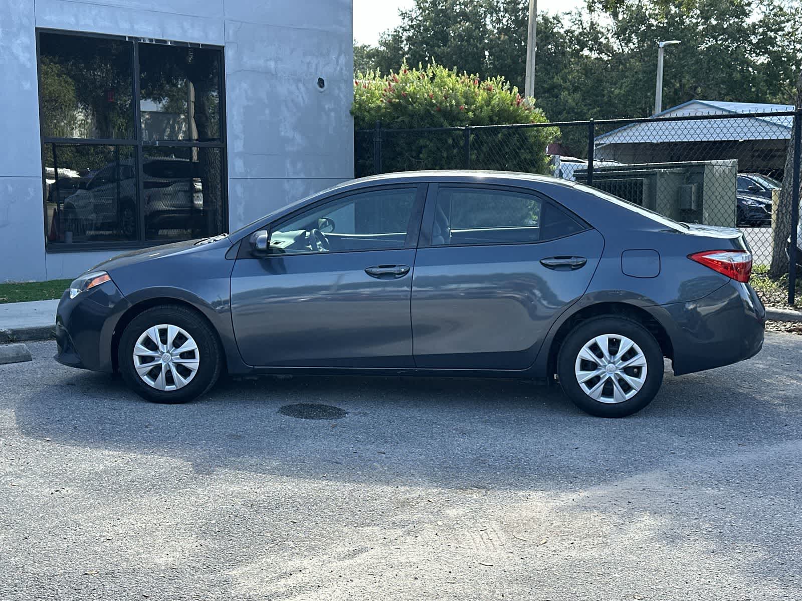 Thumbnail: 2014 Toyota Corolla - 3