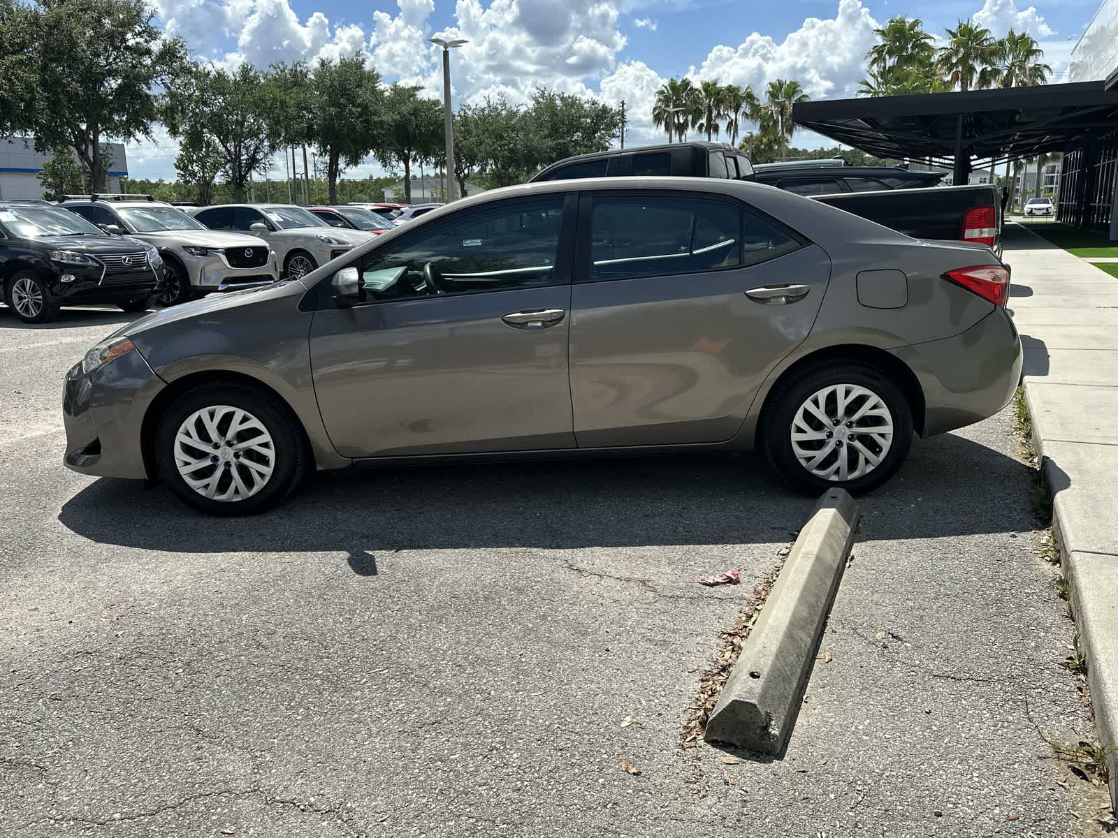 Thumbnail: 2018 Toyota Corolla - 3