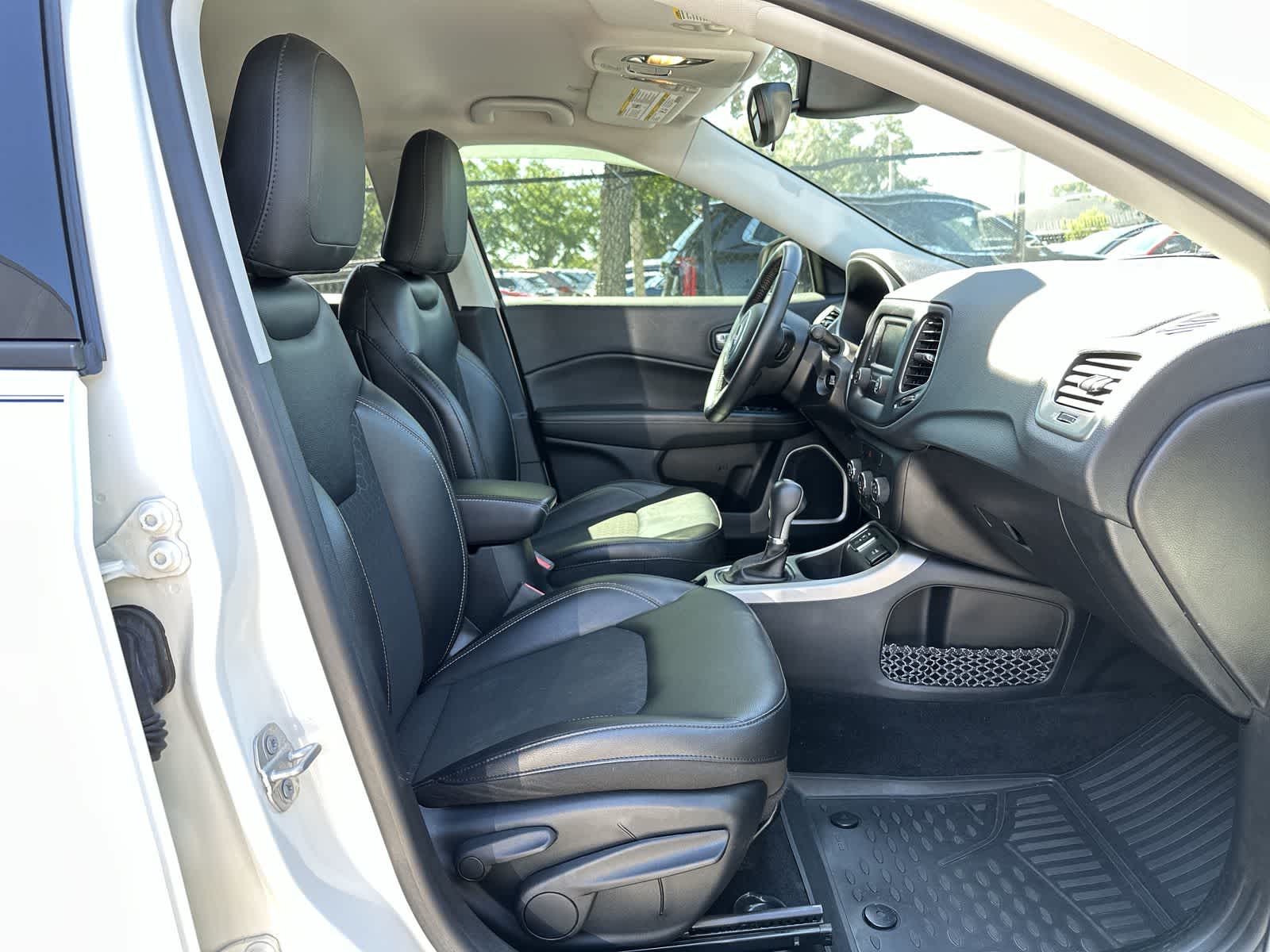 Thumbnail: 2018 Jeep Compass - 9