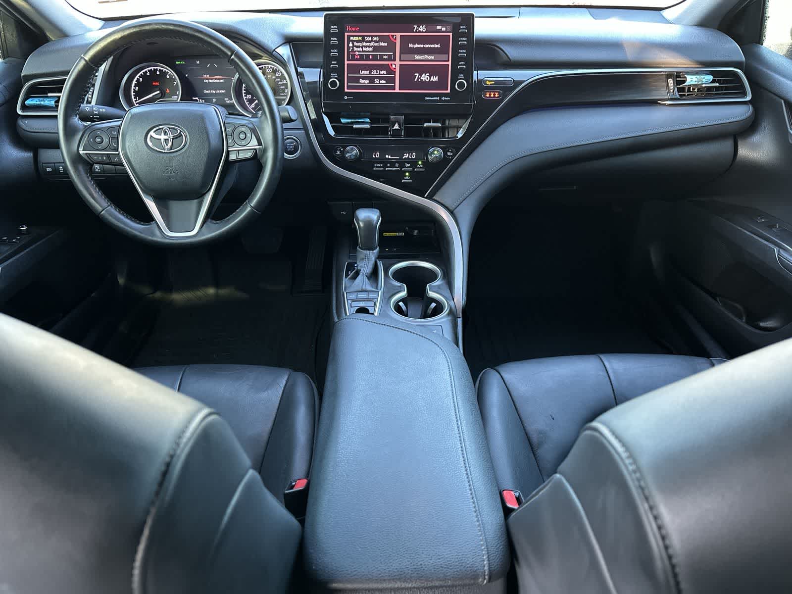 Thumbnail: 2022 Toyota Camry - 10