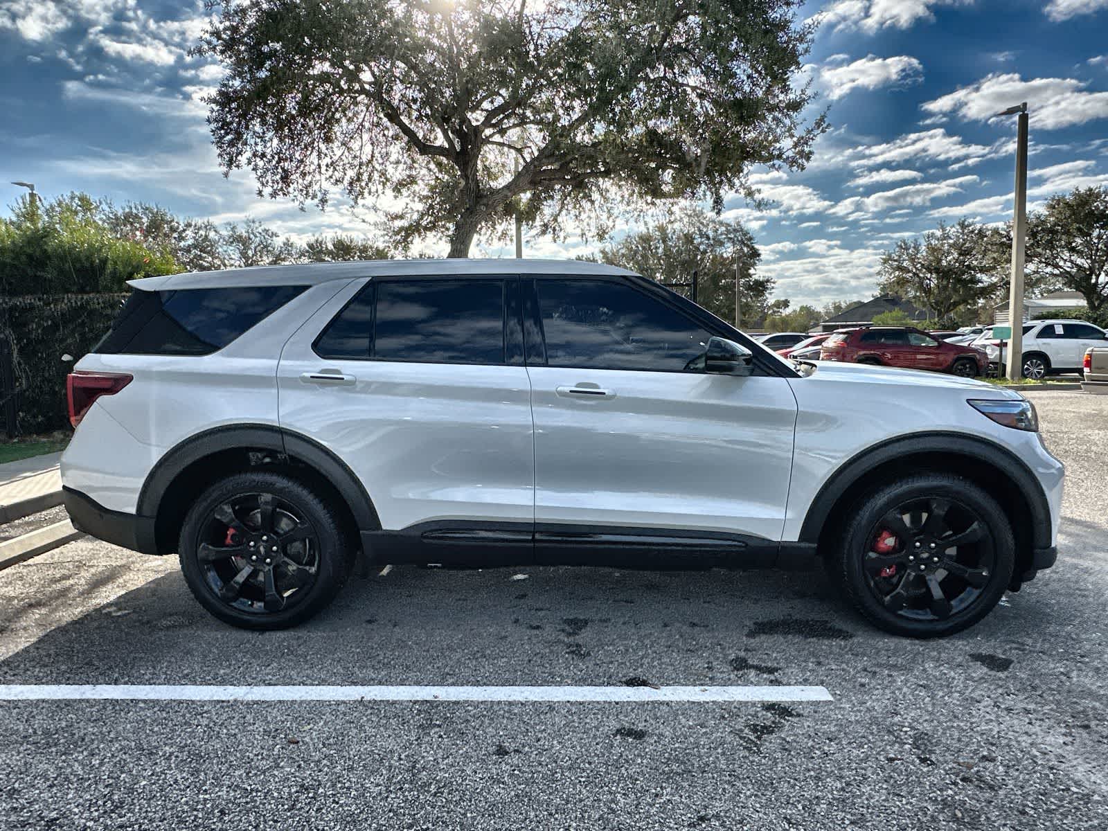 Thumbnail: 2022 Ford Explorer - 10