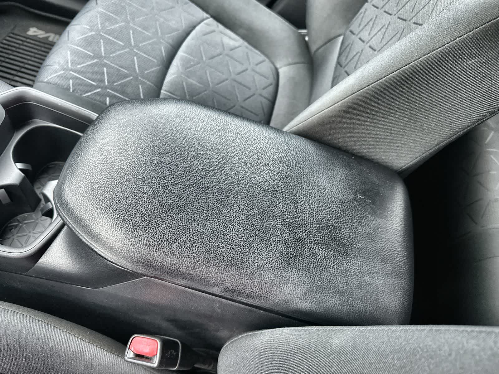 Thumbnail: 2021 Toyota RAV4 - 16