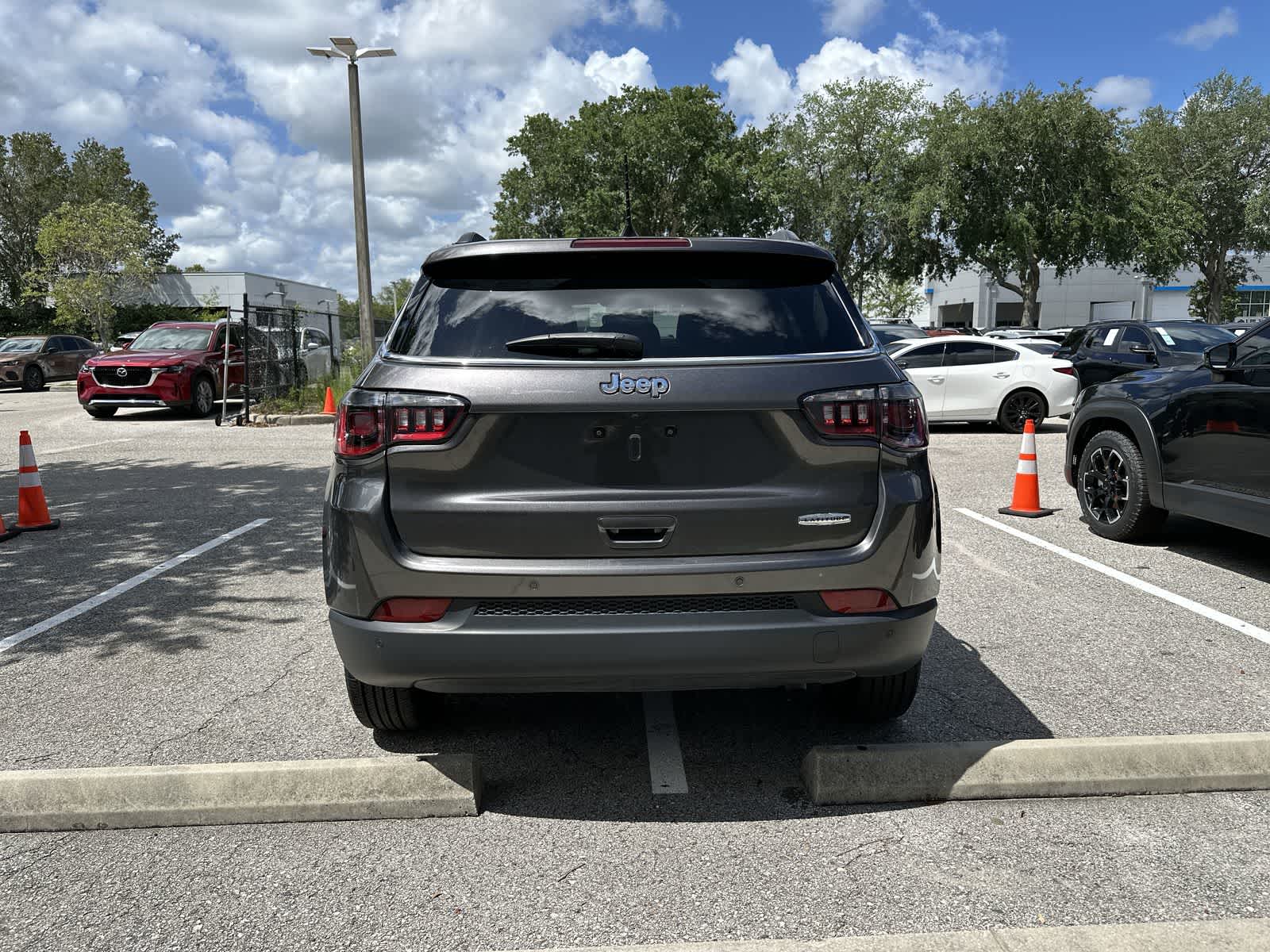Thumbnail: 2020 Jeep Compass - 7
