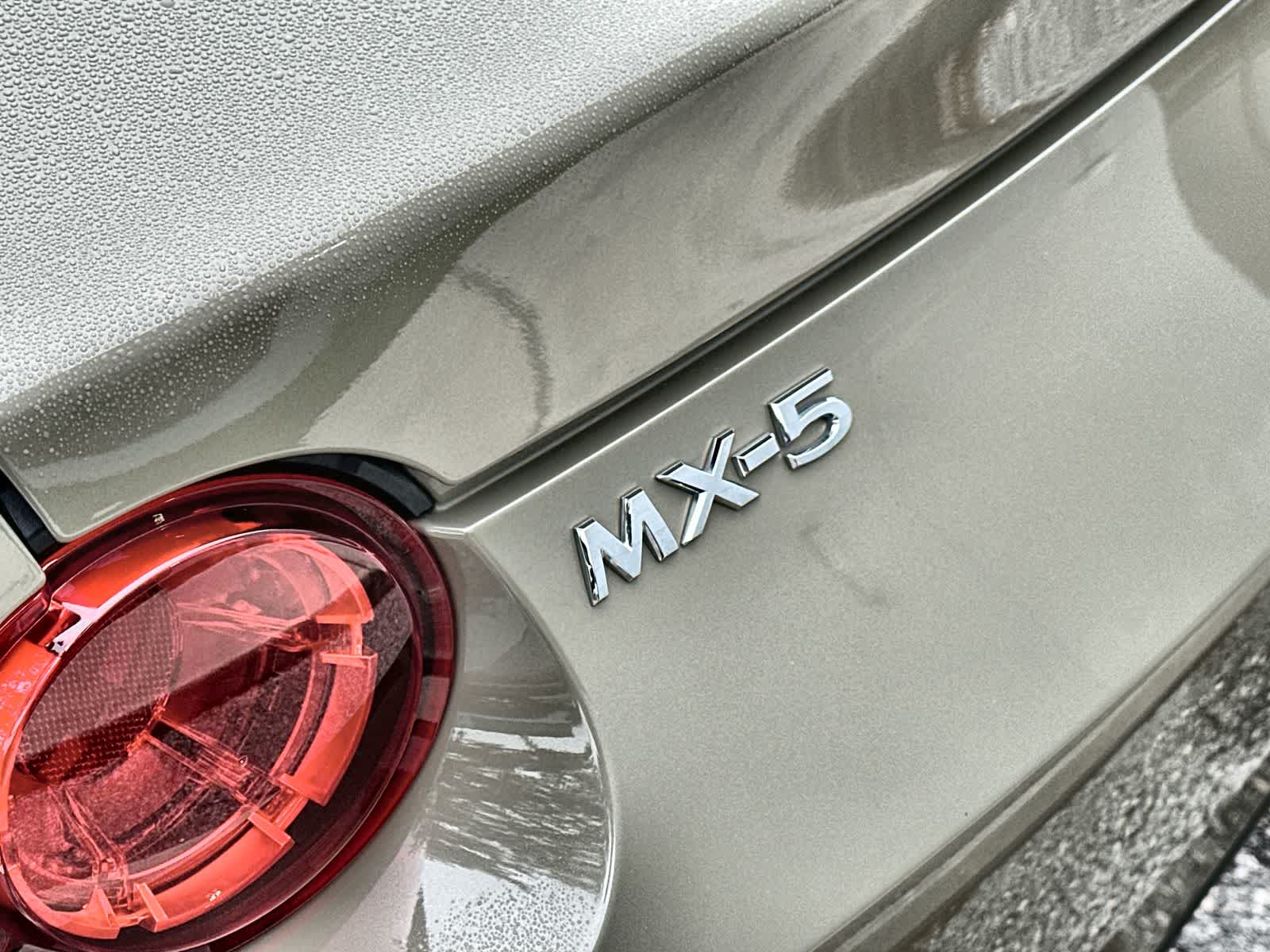 Thumbnail: 2023 Mazda MX-5 Miata - 7