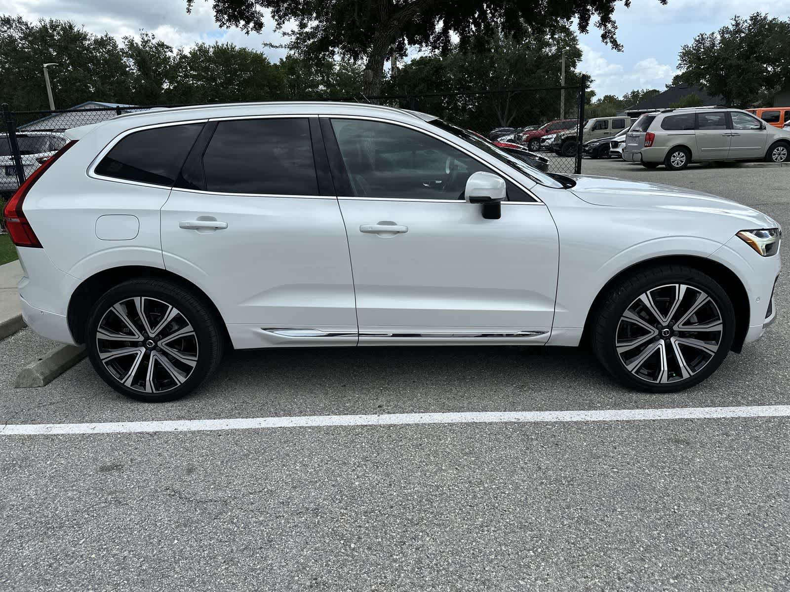 Thumbnail: 2023 Volvo XC60 - 9