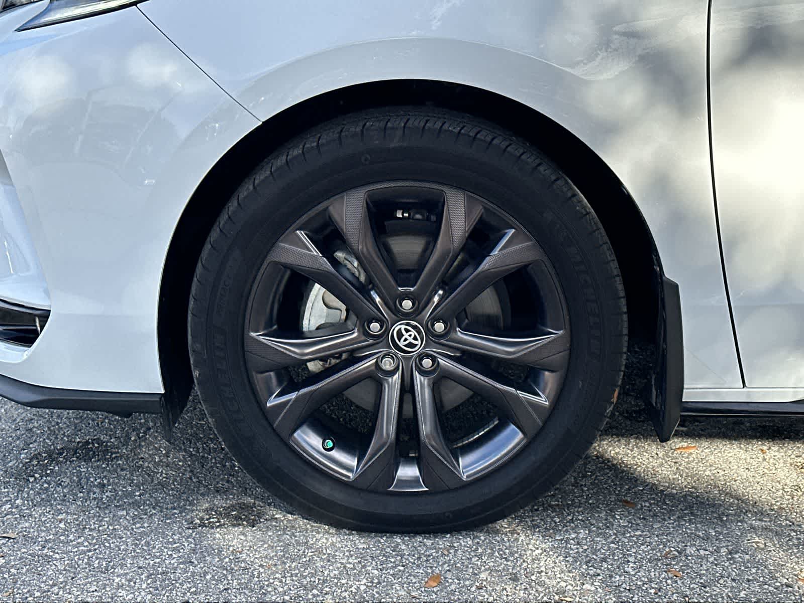 Thumbnail: 2023 Toyota Sienna - 8