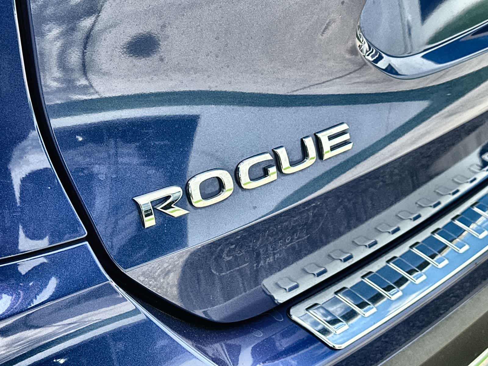 Thumbnail: 2018 Nissan Rogue - 15