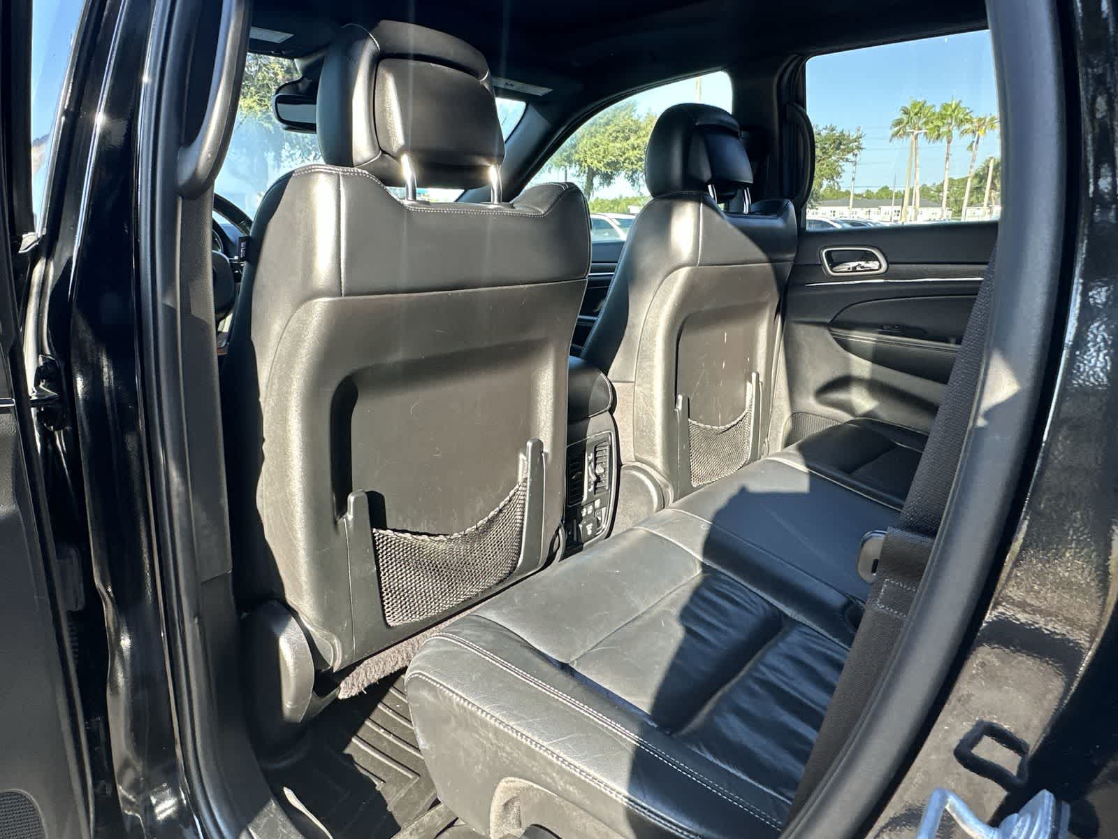 Thumbnail: 2017 Jeep Grand Cherokee - 12