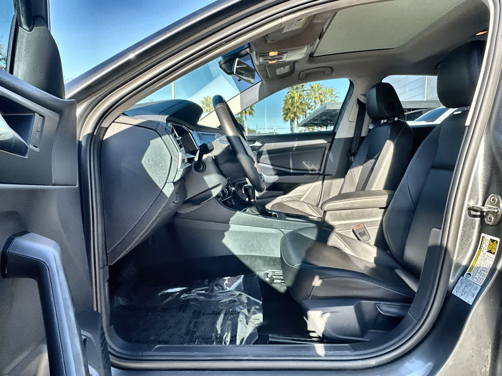 Thumbnail: 2019 Volkswagen Jetta - 2