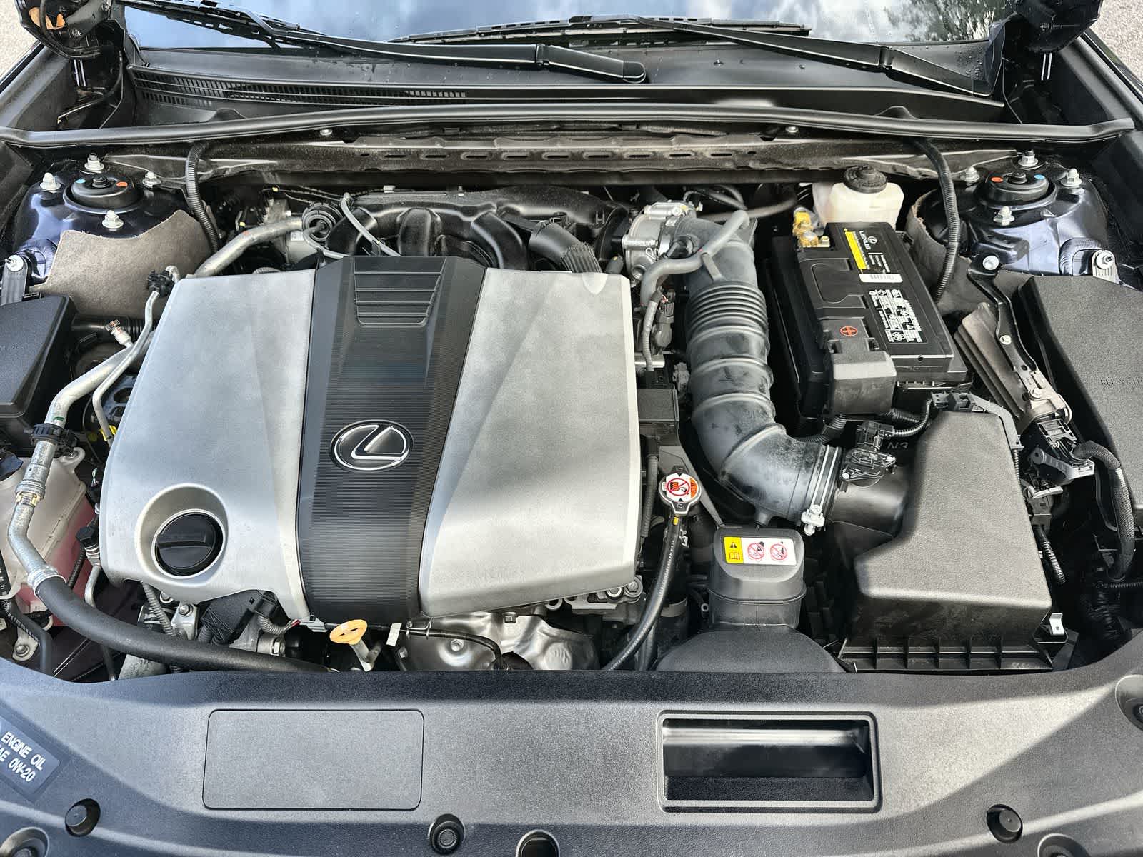 Thumbnail: 2022 Lexus ES - 9