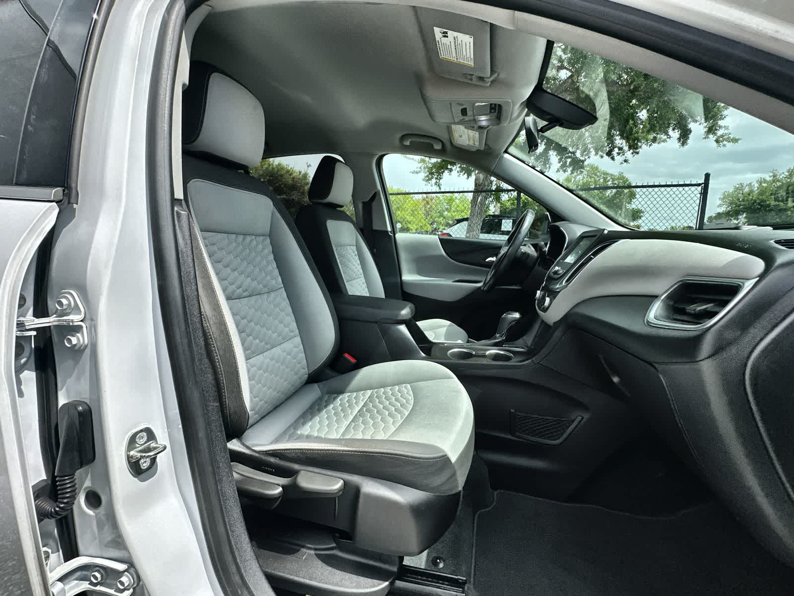 Thumbnail: 2018 Chevrolet Equinox - 9