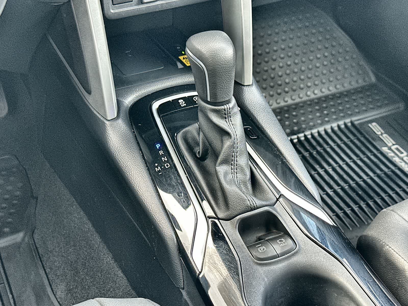 Thumbnail: 2022 Toyota Corolla Cross - 23