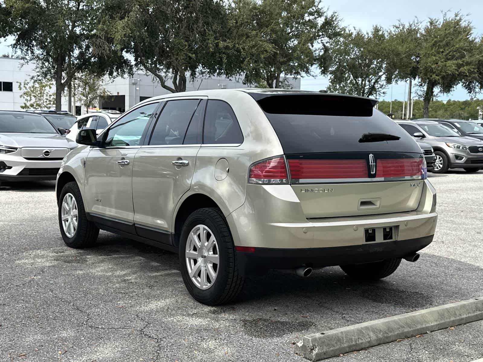 Thumbnail: 2010 Lincoln MKX - 4