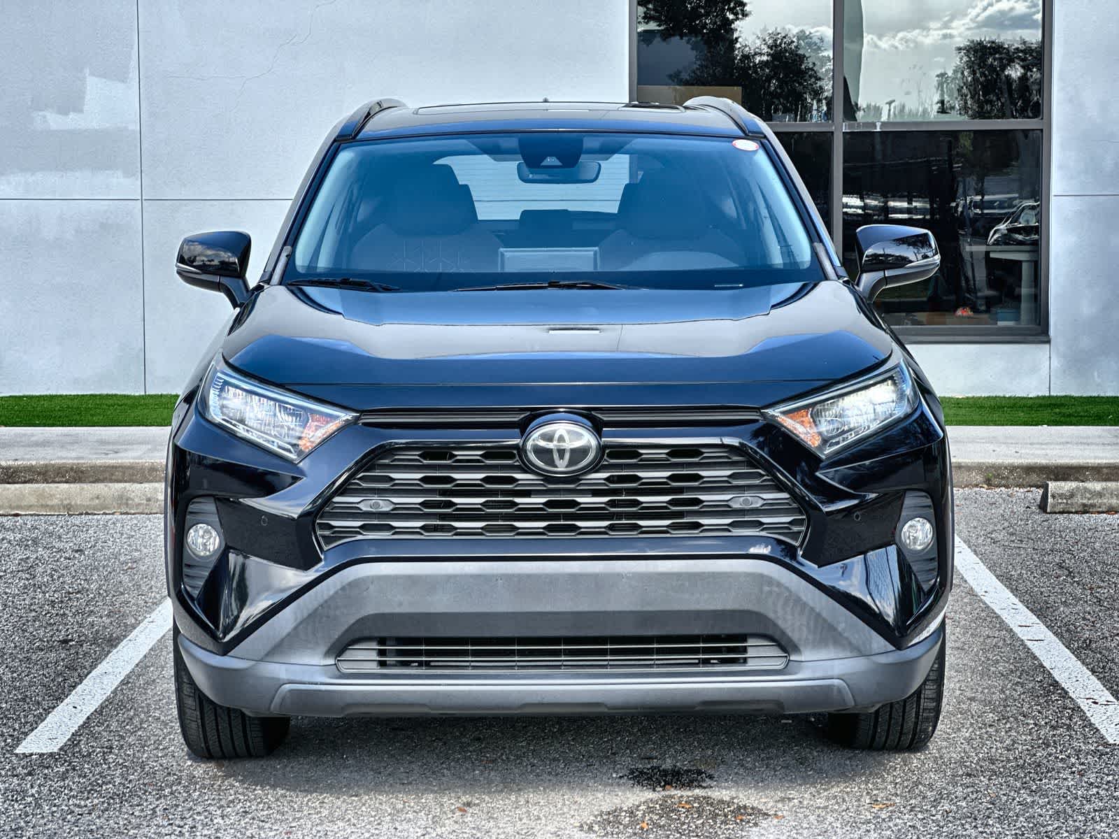Thumbnail: 2019 Toyota RAV4 - 6