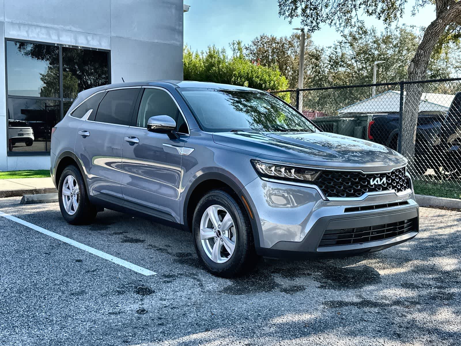 Thumbnail: 2023 Kia Sorento - 11
