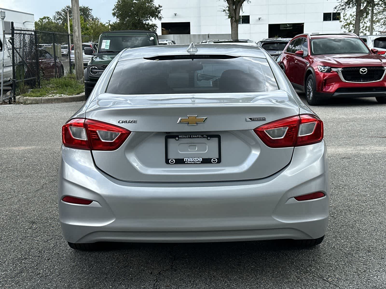 Thumbnail: 2017 Chevrolet Cruze - 5