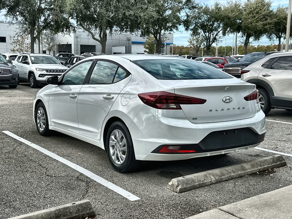 Used 2020 Hyundai Elantra SE Sedan
