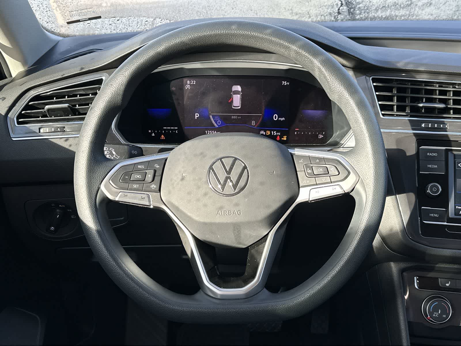 Thumbnail: 2022 Volkswagen Tiguan - 15