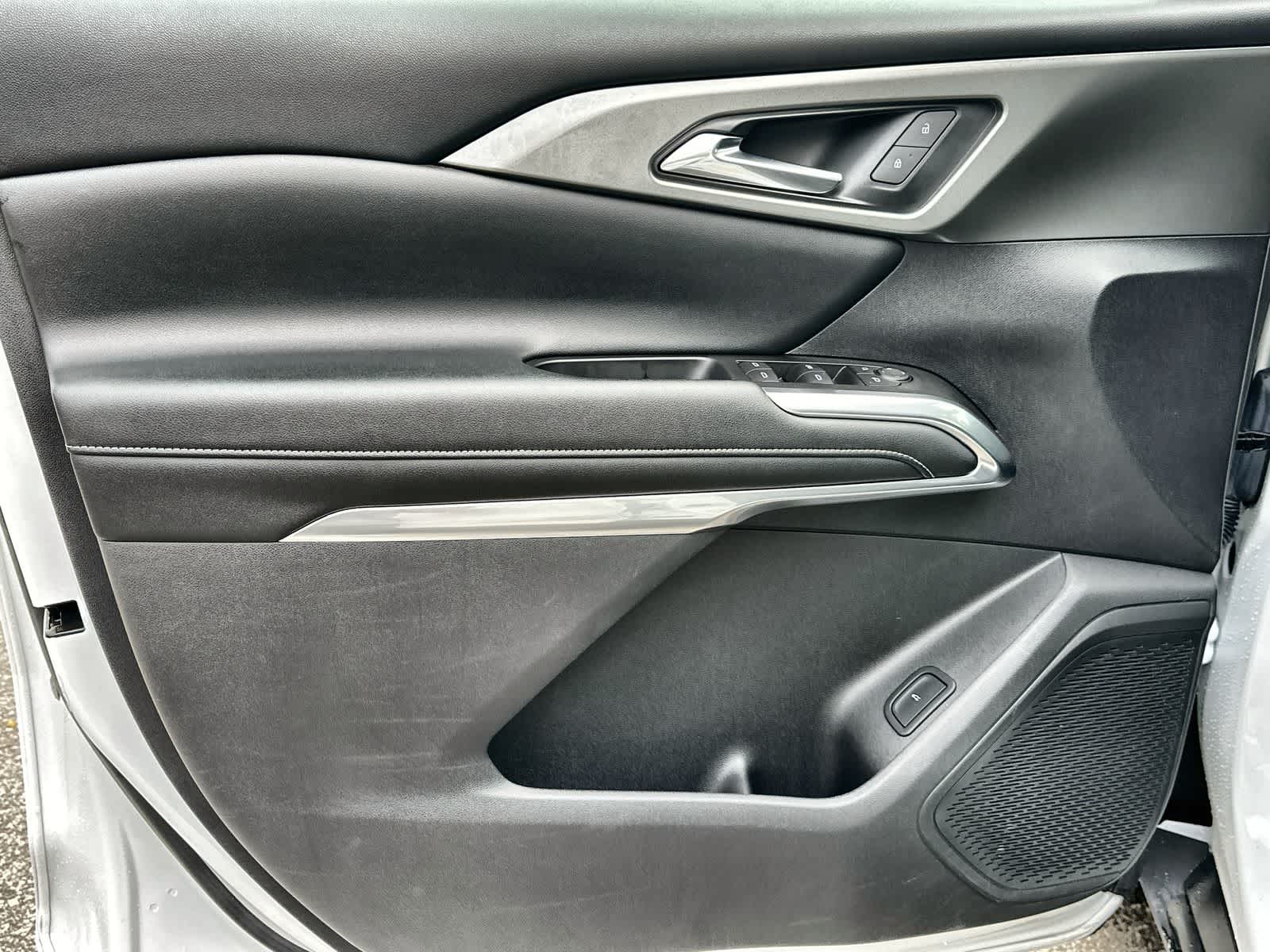 Thumbnail: 2024 Chevrolet Traverse - 28